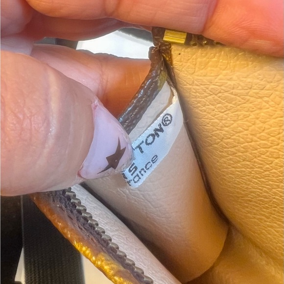 Louis Vuitton vintage Toiletry Pouch in the iconic Monogram coated canvas. EUC - Picture 10 of 14